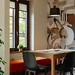 Agora